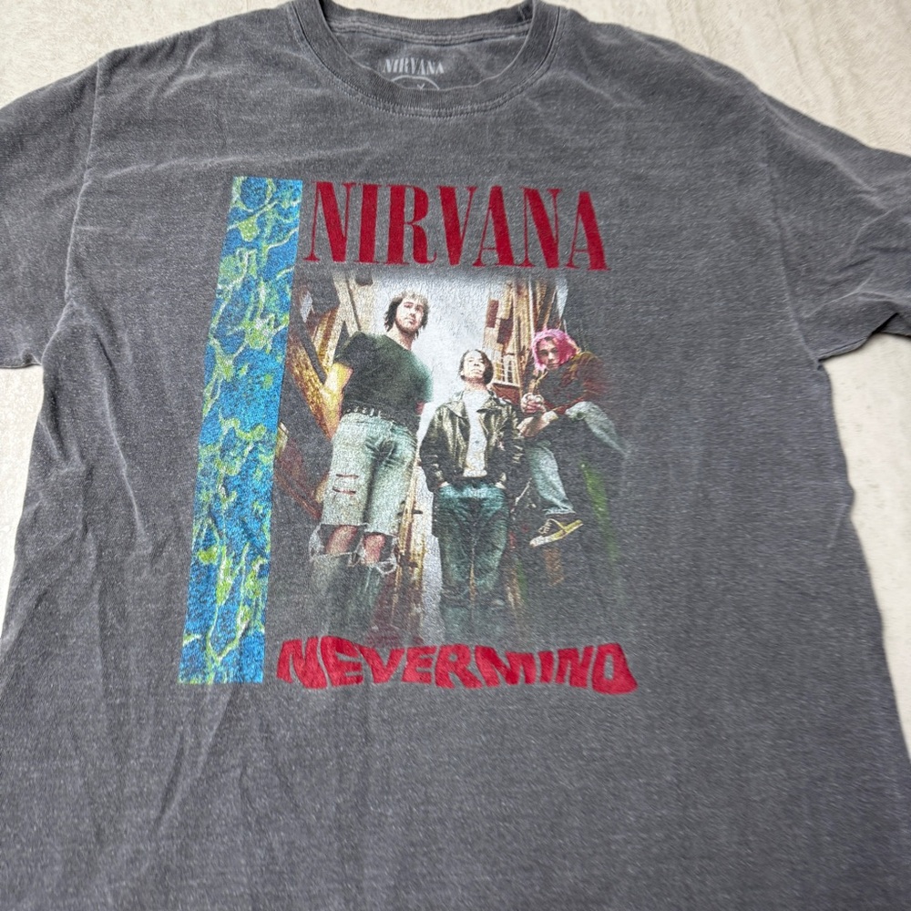 Nirvana shirt Nevermind Graphic Tee - Picture 2 of 6